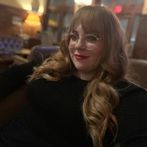 Meet your Posher, Desiree